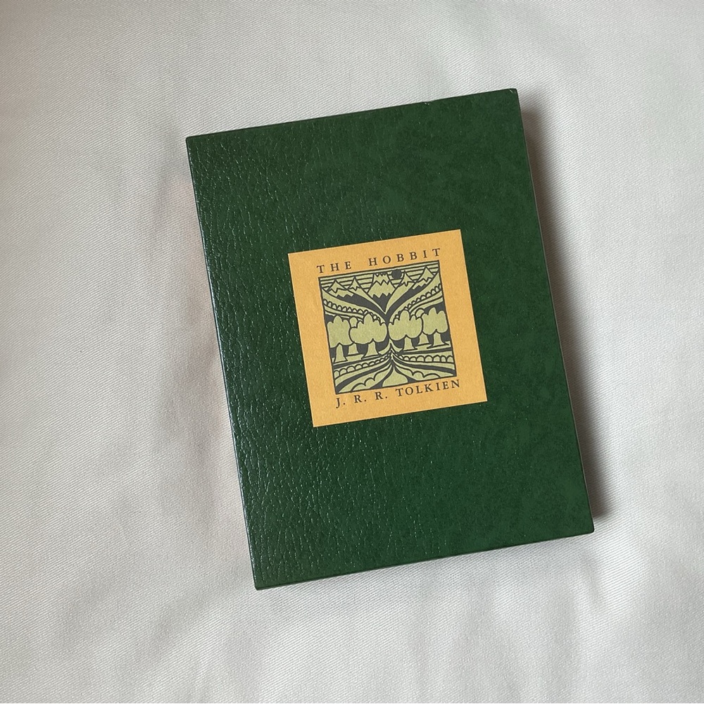 The Hobbit J.R.R. Tolkien Collectors Edition Hardcover Slipcase Green Speckled